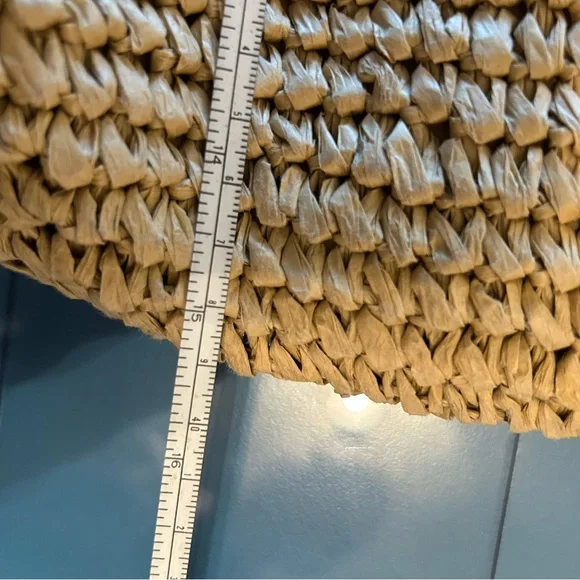 White House Black Market Stylish Gold and Tan Woven Women's Tote Bag - Picture 10 of 13